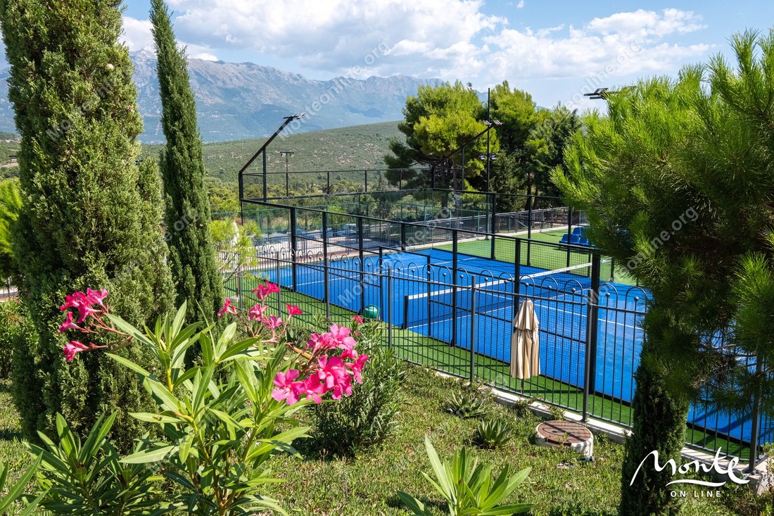 Apartment in Milovići, Tivat Municipality, Montenegro 2 - 16176769