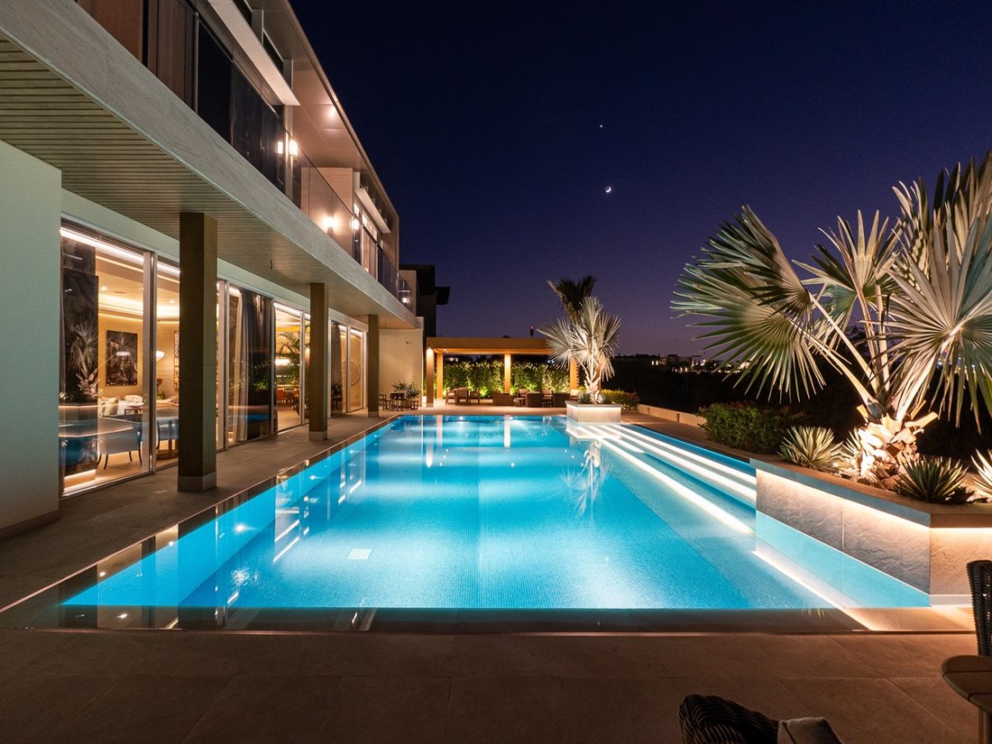 Villa in Hadaeq Sheikh Mohammed Bin Rashid, Dubai, United Arab Emirates 2 - 16173967