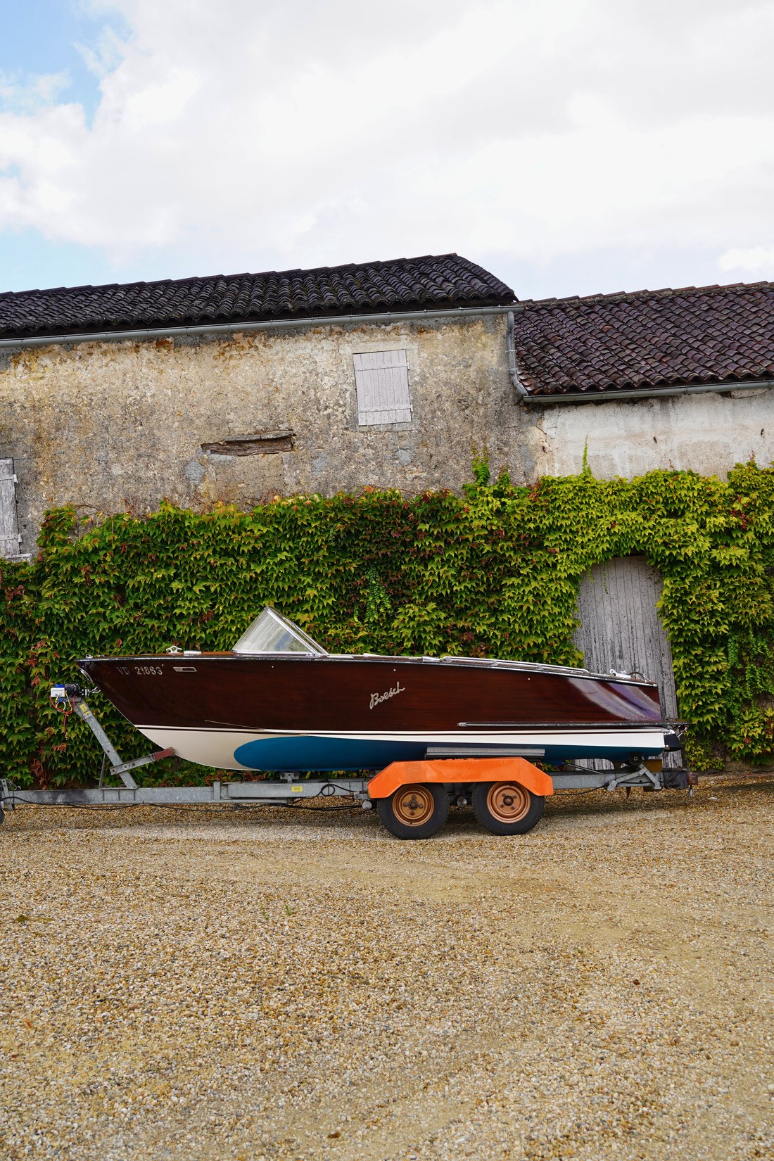 Runabout in United States 1 - 16177682