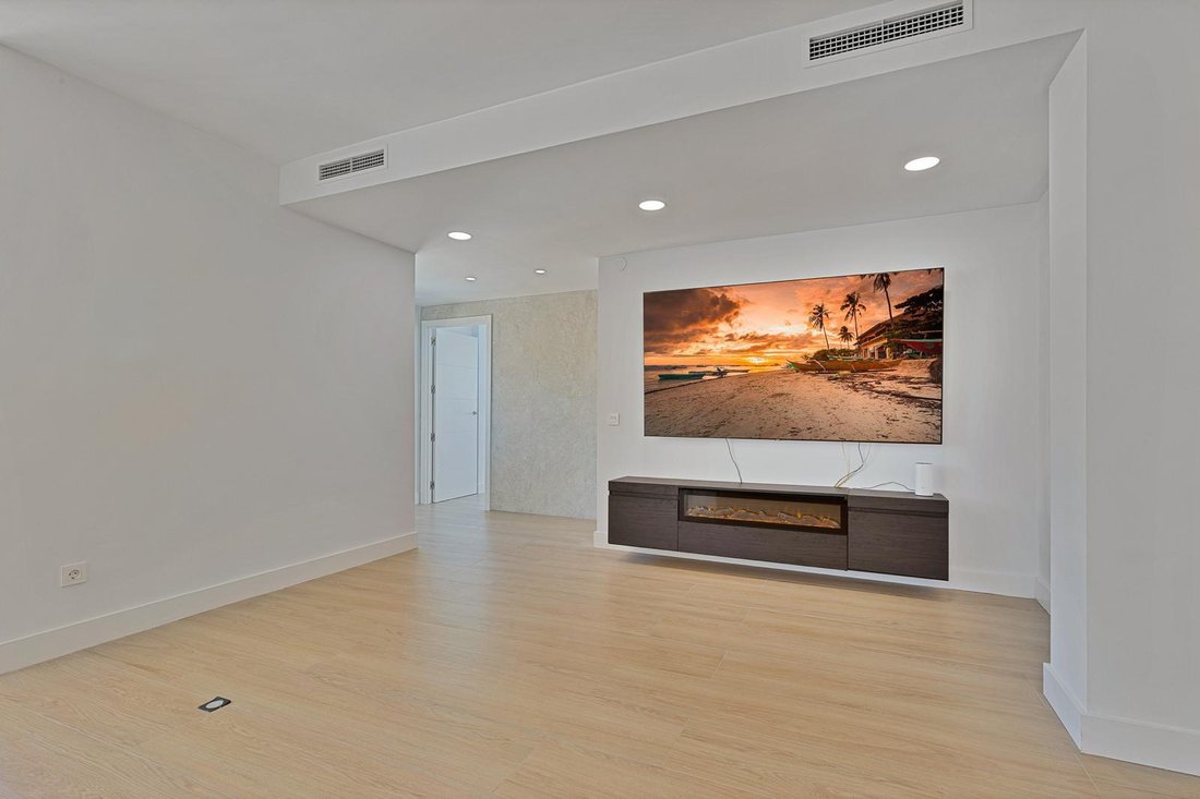 Apartment in Estepona, Andalusia, Spain 3 - 16170493