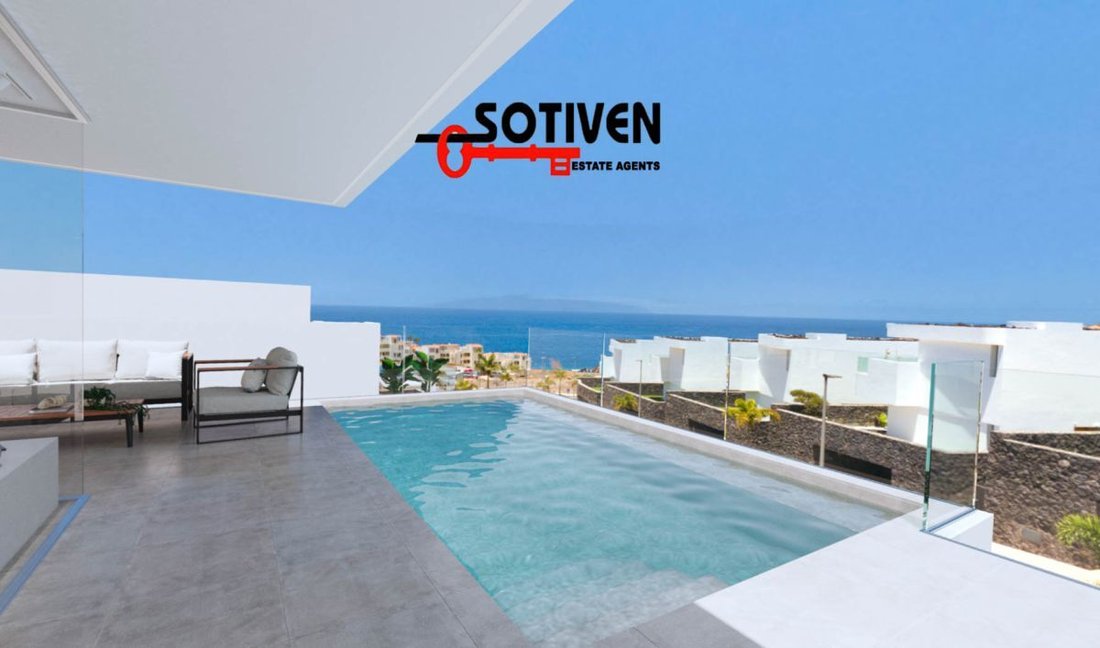 Villa in Adeje, Canary Islands, Spain 1 - 16180164
