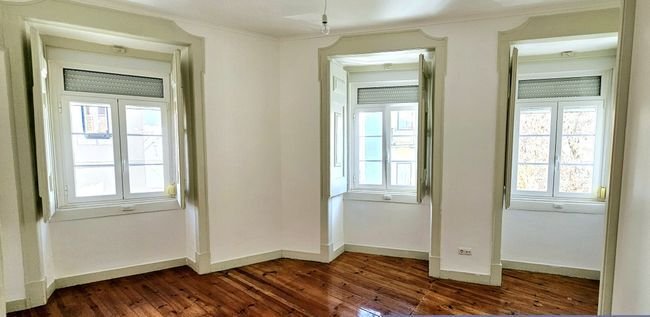 Townhouse in Santa Maria Maior, Lisbon, Portugal 3 - 16180323