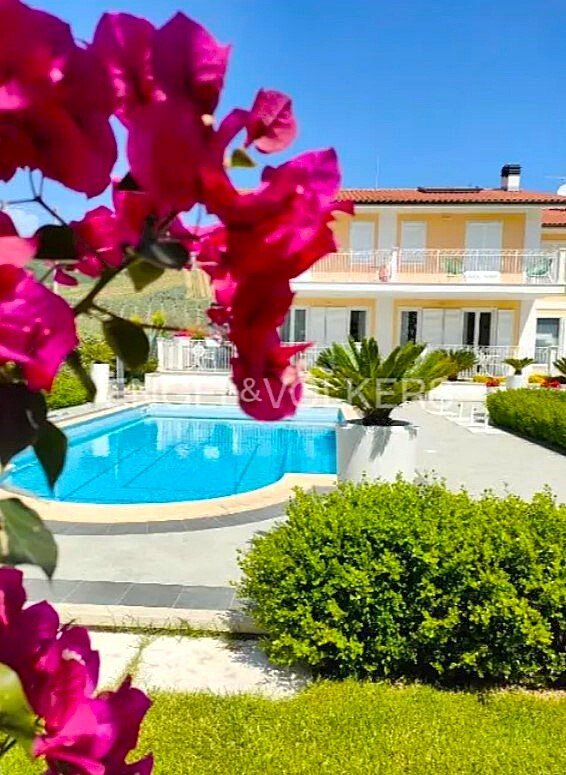 Villa in Cossignano, Marche, Italy 3 - 14502096