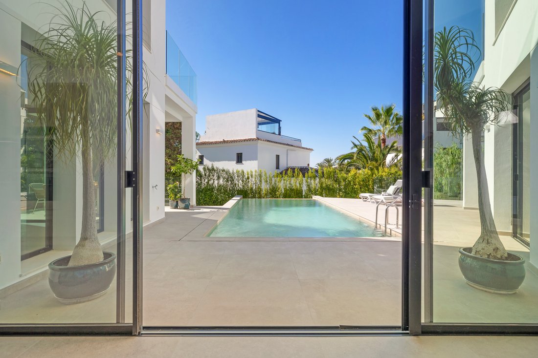 Villa in Marbella, Andalusia, Spain 3 - 16182730