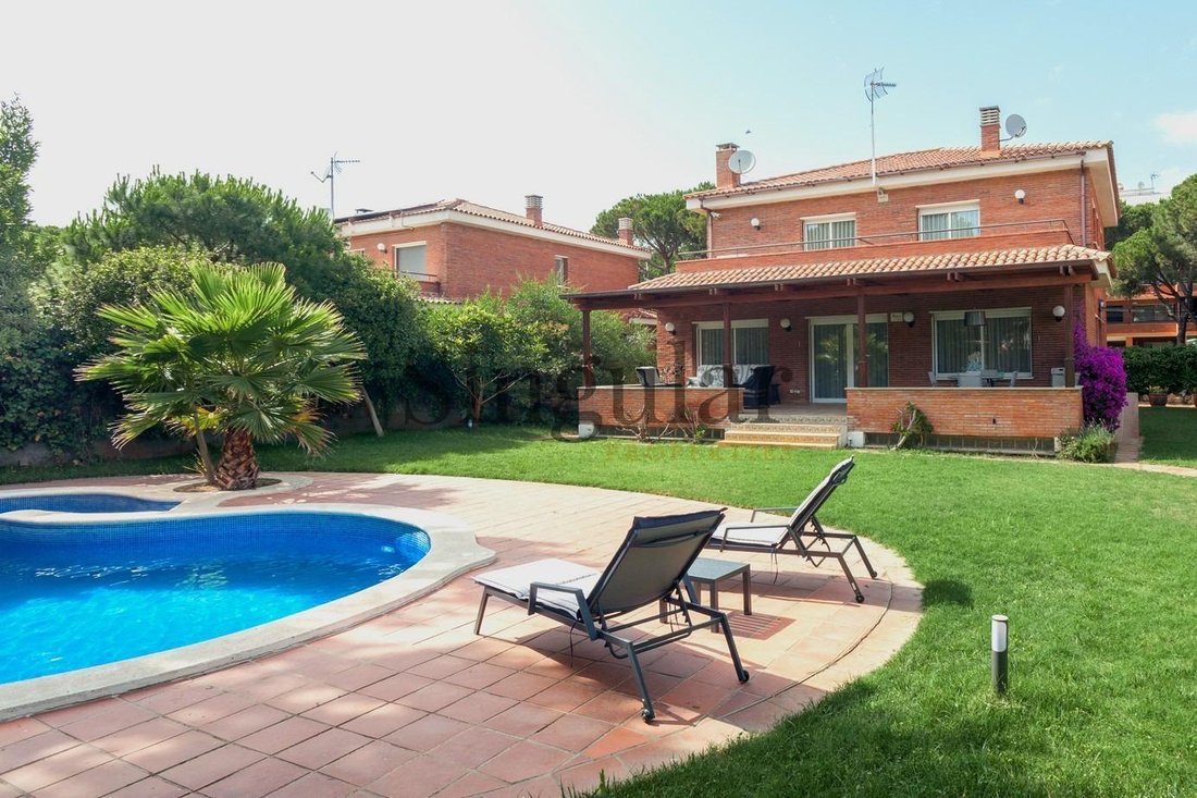 Villa in Gava, Catalonia, Spain 3 - 16184498