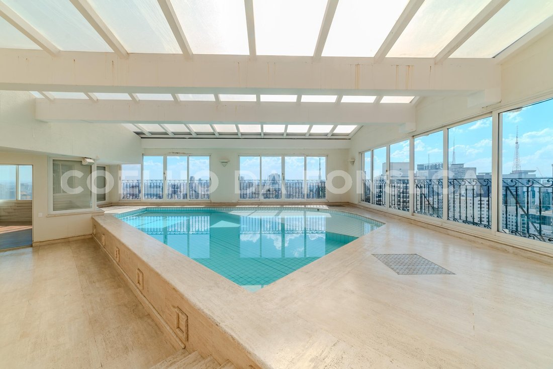 Condo in São Paulo, State of São Paulo, Brazil 2 - 16185358