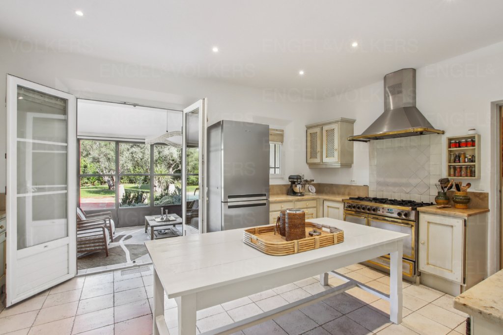 House in Zone Ouest Urbaine, Saint-Tropez, France 3 - 16184601