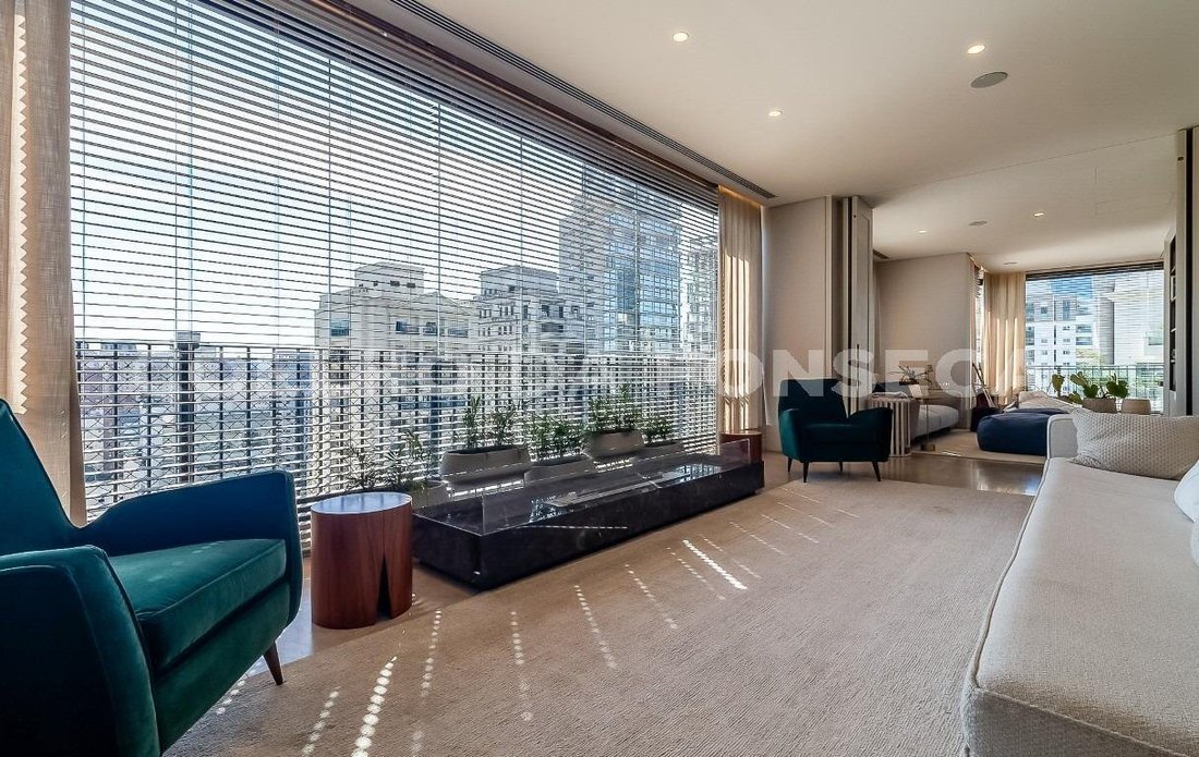 Condo in São Paulo, State of São Paulo, Brazil 2 - 16185455