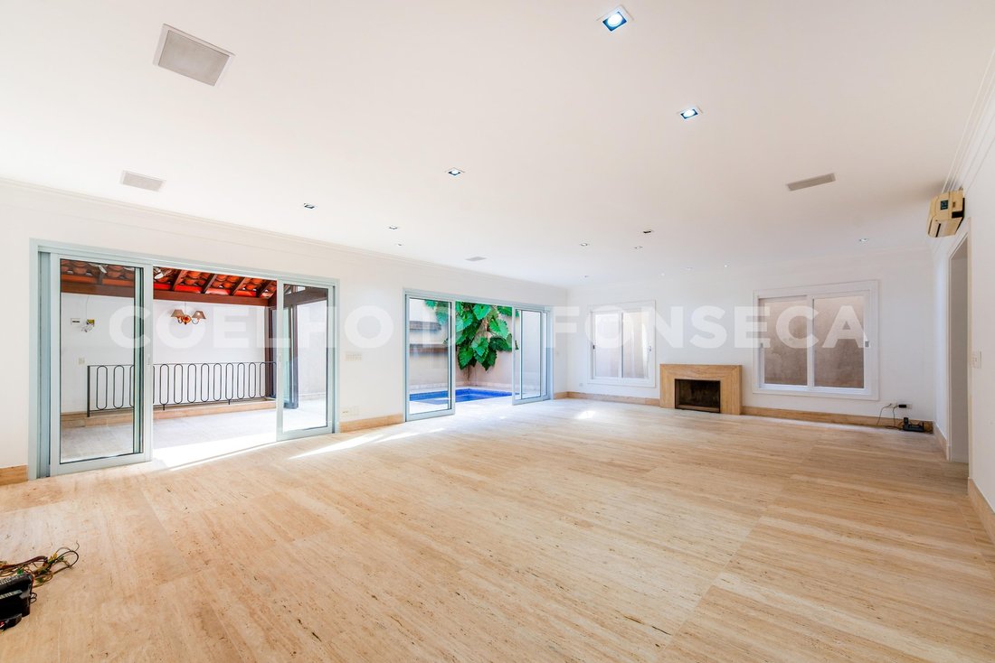 Condo in São Paulo, State of São Paulo, Brazil 1 - 16185428