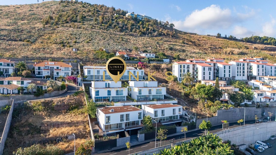 Villa in Sao Martinho, Madeira, Portugal 1 - 16184082