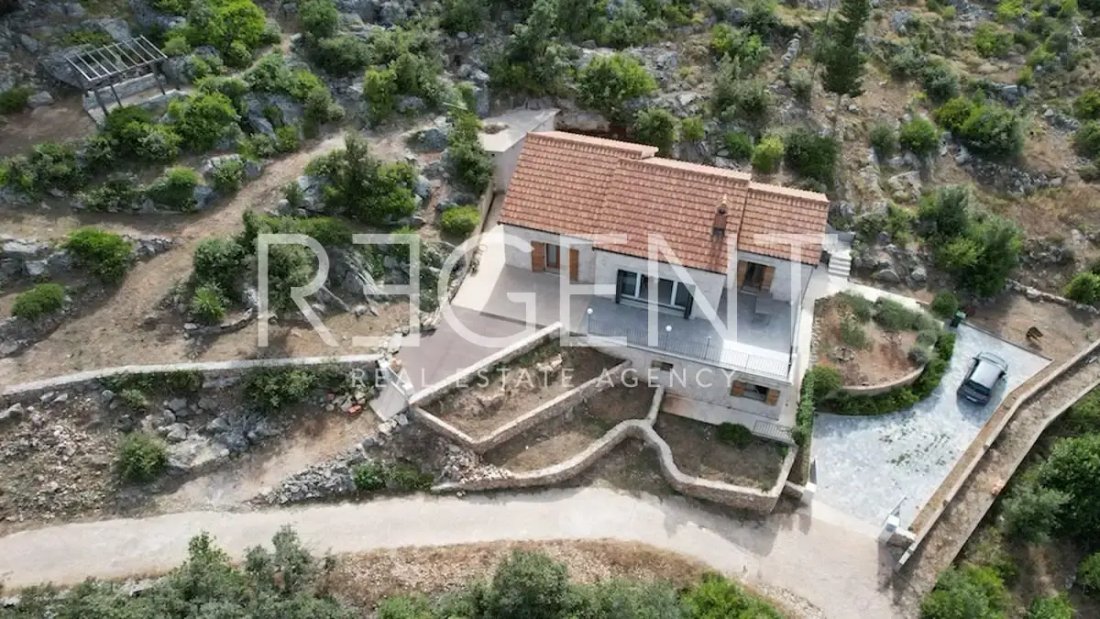 House in Vrbanj, Split-Dalmatia County, Croatia 1 - 16184446