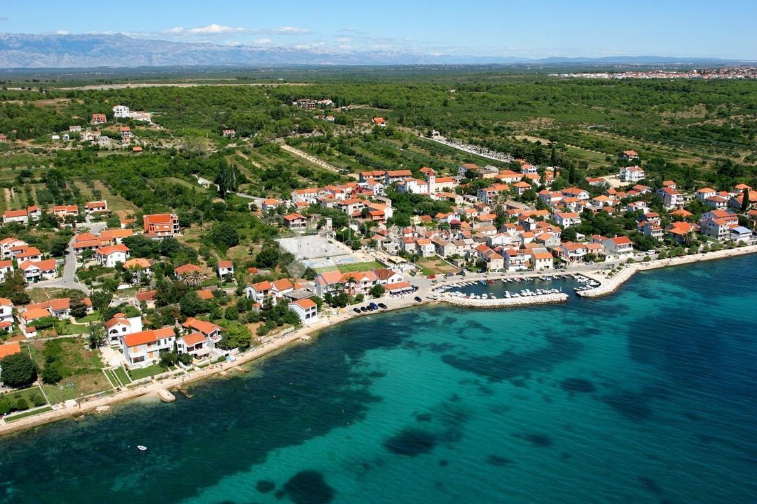 Land in Zadar, Kroatien 1 - 16185106
