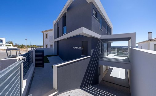 Villa in Mexilhoeira Grande, Algarve, Portugal 1