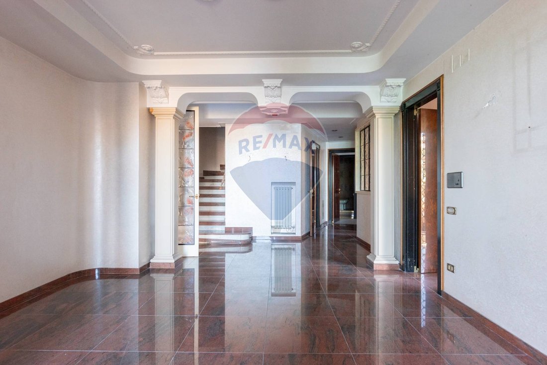 Apartment in Chiaia, Naples, Campania 5 - 16185050