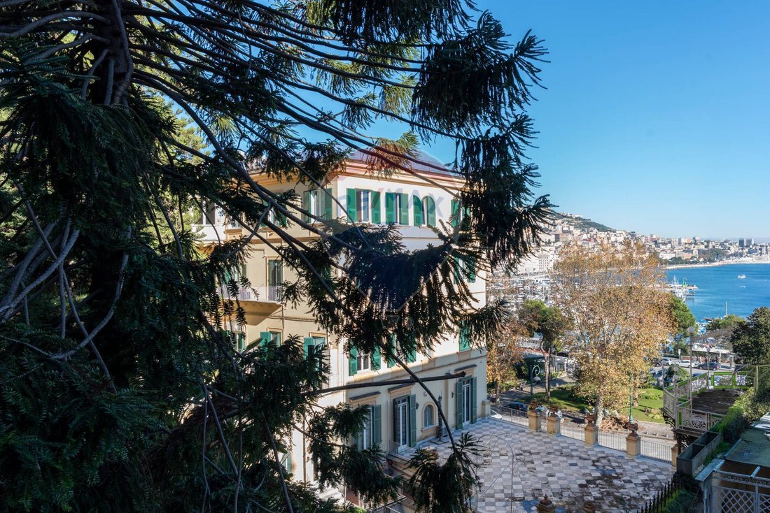 Apartment in Chiaia, Naples, Campania 3 - 16185050