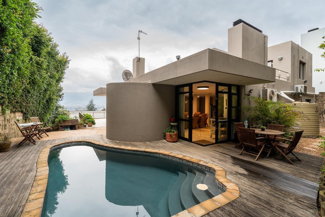 House in Hoog-En-Droog, Western Cape, South Africa 1 - 16184669