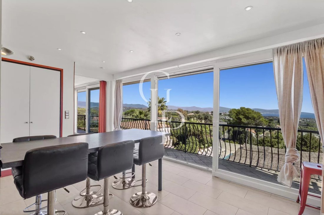 Villa in Les Cougoulins-Rastines, Antibes, France 4 - 16186690