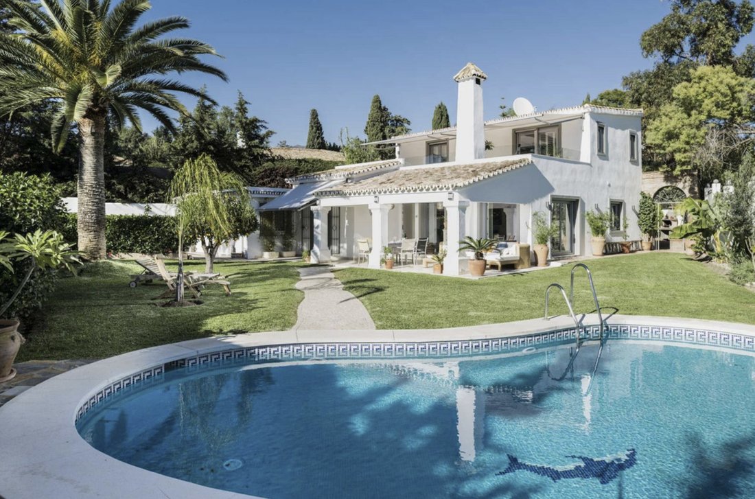 Villa in La Quinta, Benahavis, Andalusia 1 - 16186849
