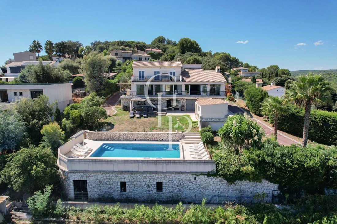 Villa in Les Cougoulins-Rastines, Antibes, France 2 - 16186690