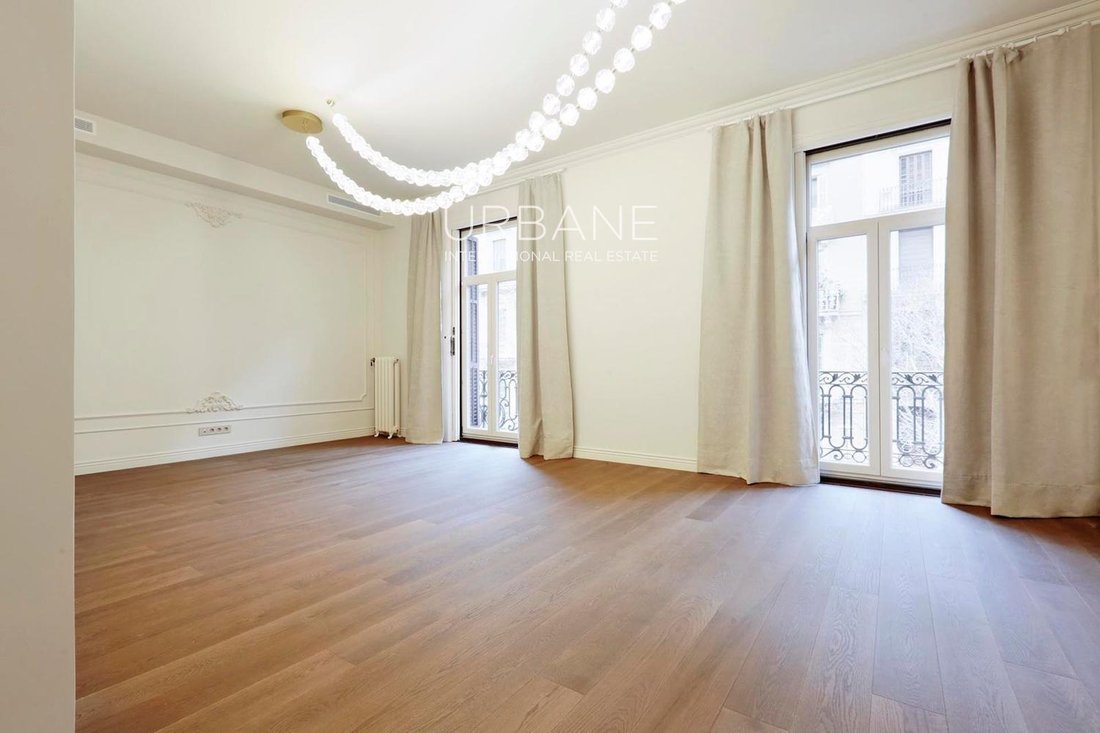 Wohnung in Eixample, Barcelona, Spanien 3 - 16186208
