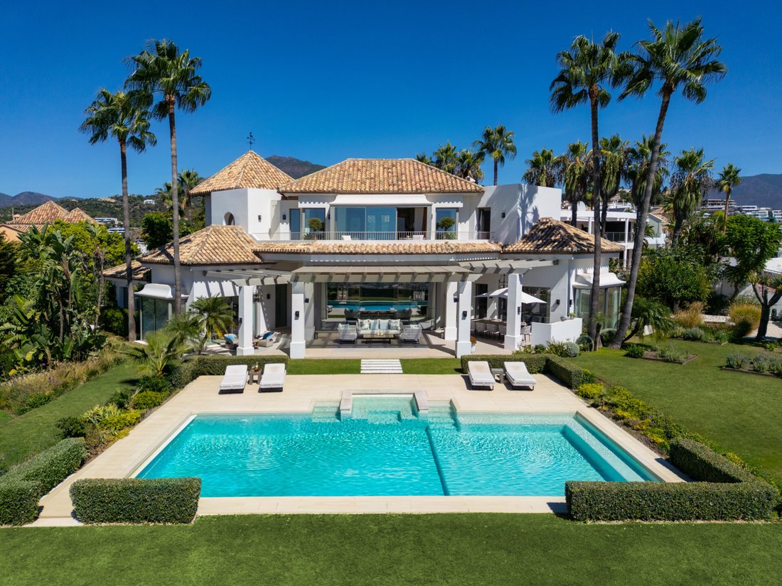 Villa in La Quinta, Benahavis, Andalusia 2 - 16186488