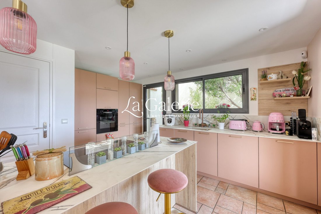 Villa in Hyeres, Provence-Alpes-Côte d'Azur, France 5 - 16187533