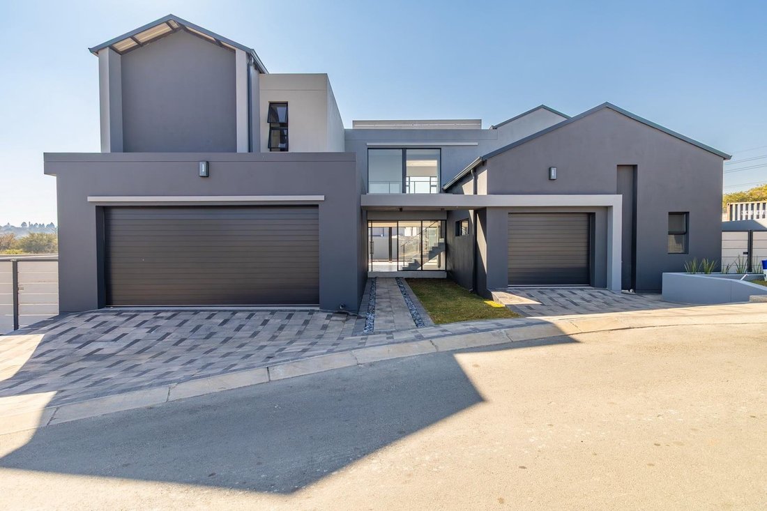 House in Halfway House Estate, Gauteng, South Africa 2 - 16186270