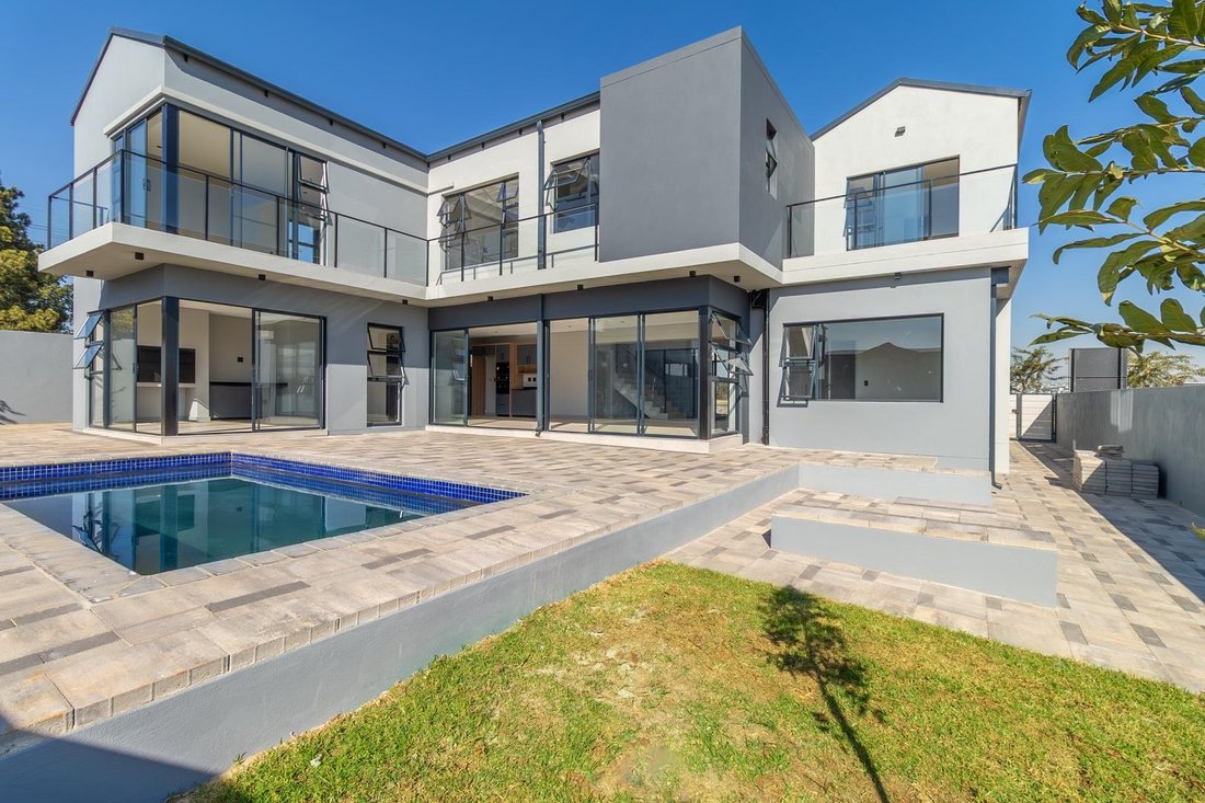 House in Halfway House Estate, Gauteng, South Africa 1 - 16186270