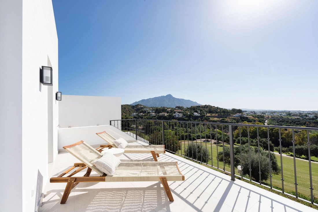 Townhouse in La Quinta, Benahavis, Andalusia 1 - 16186549