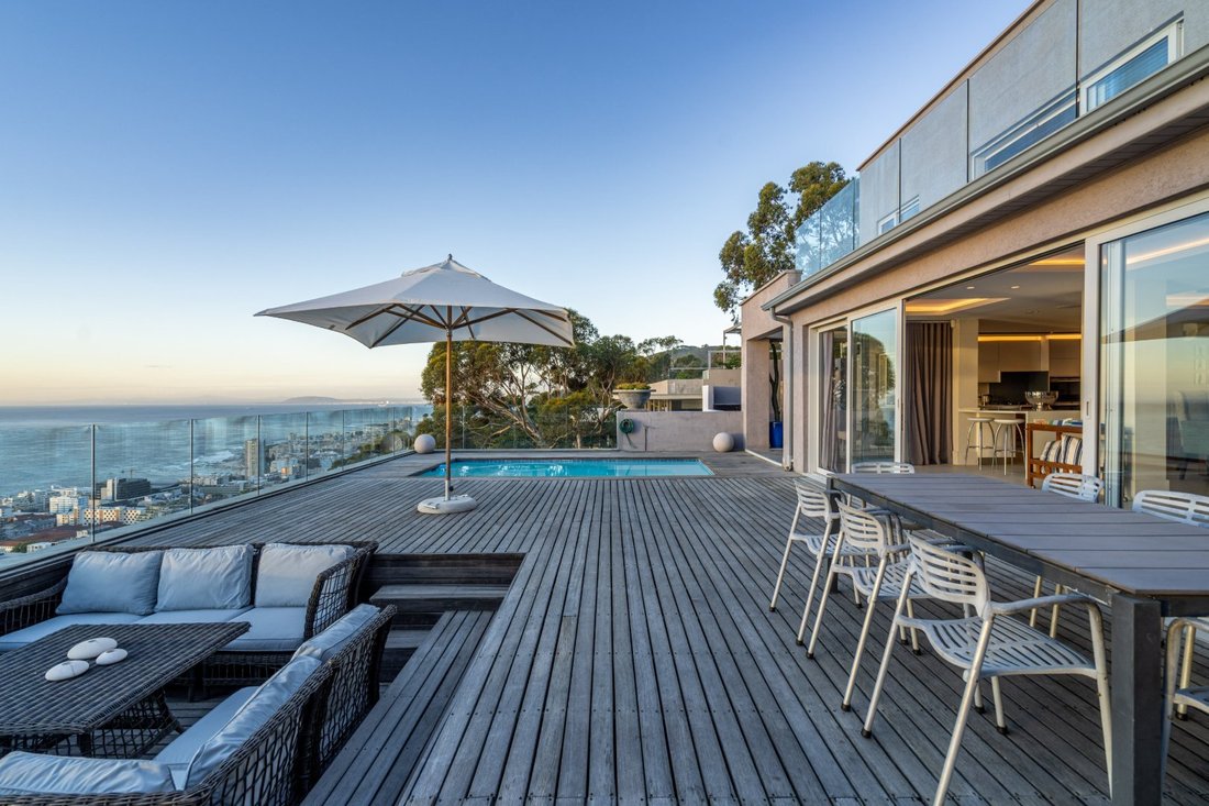 Apartment in Bakoven, Cape Town, South Africa 1 - 16189614