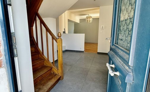 Castle for Sale in Auxerre, Bourgogne-Franche-Comté, France