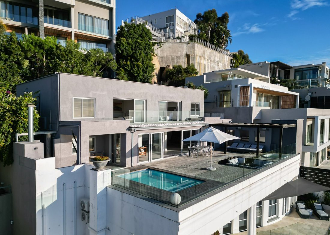 Apartment in Bakoven, Cape Town, South Africa 4 - 16189614