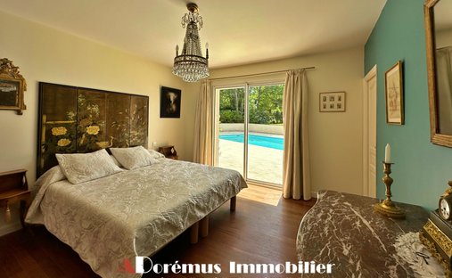 Propriété D'exception Avec 2 Maisons Indépendantes, Piscine Et Jardin Paysager