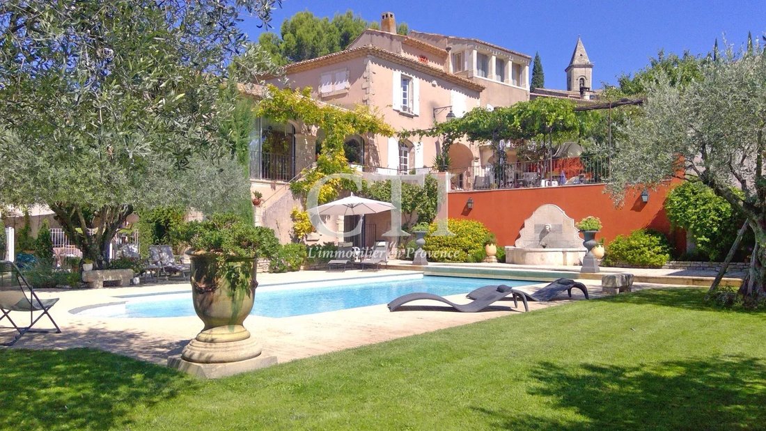 Estate in Saint-Quintin-sur-Sioule, Auvergne-Rhône-Alpes, France 1 - 15913716