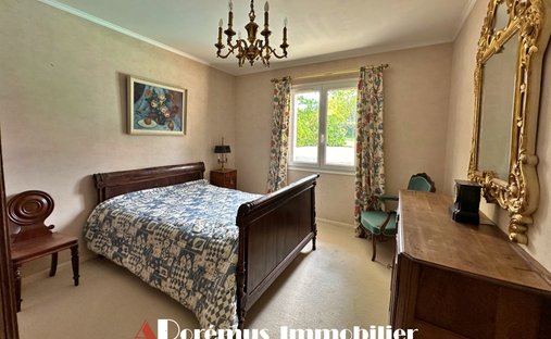 Propriété D'exception Avec 2 Maisons Indépendantes, Piscine Et Jardin Paysager