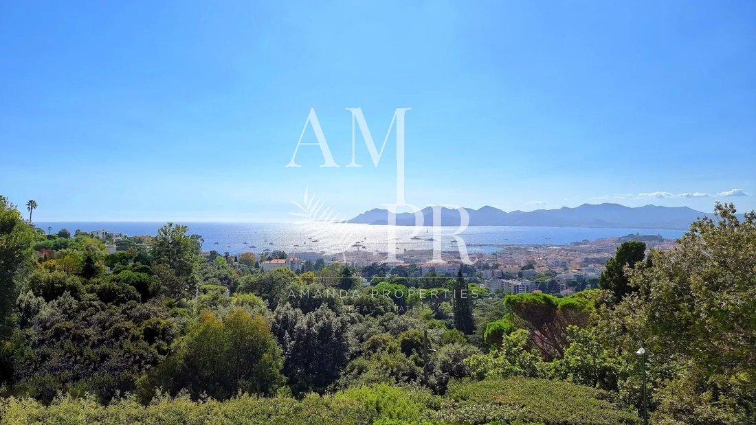 Villa in Cannes, Provence-Alpes-Côte d'Azur, France 3 - 11593571