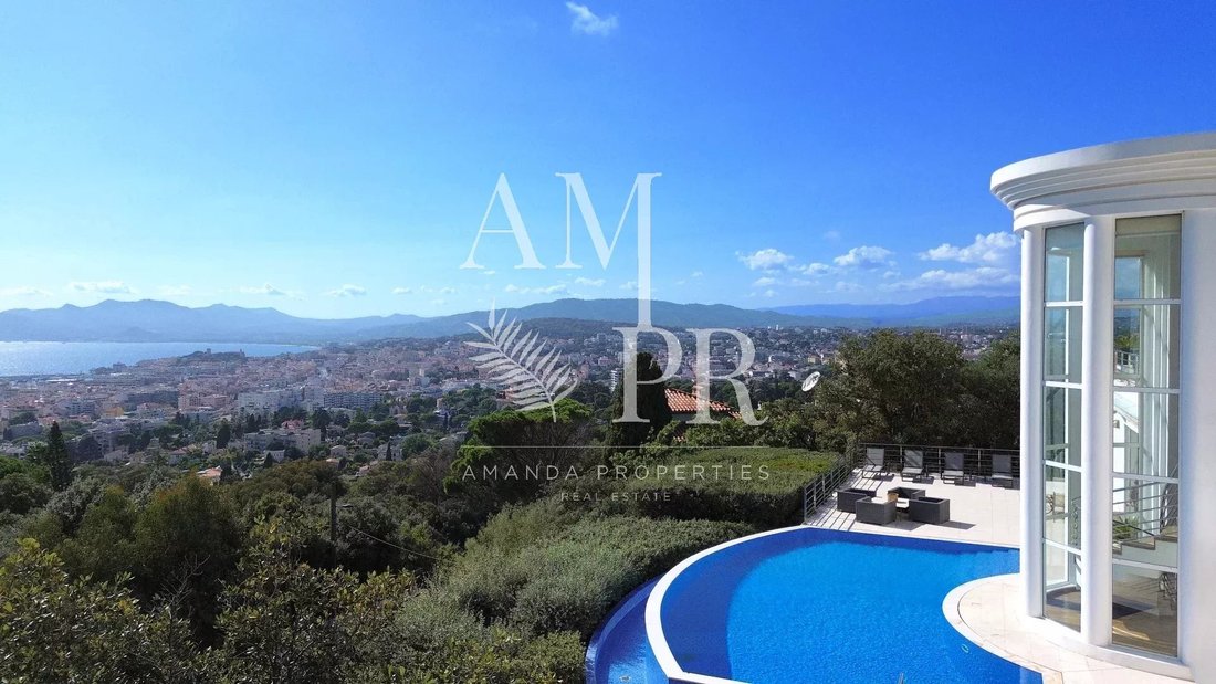 Villa in Cannes, Provence-Alpes-Côte d'Azur, France 4 - 11593571