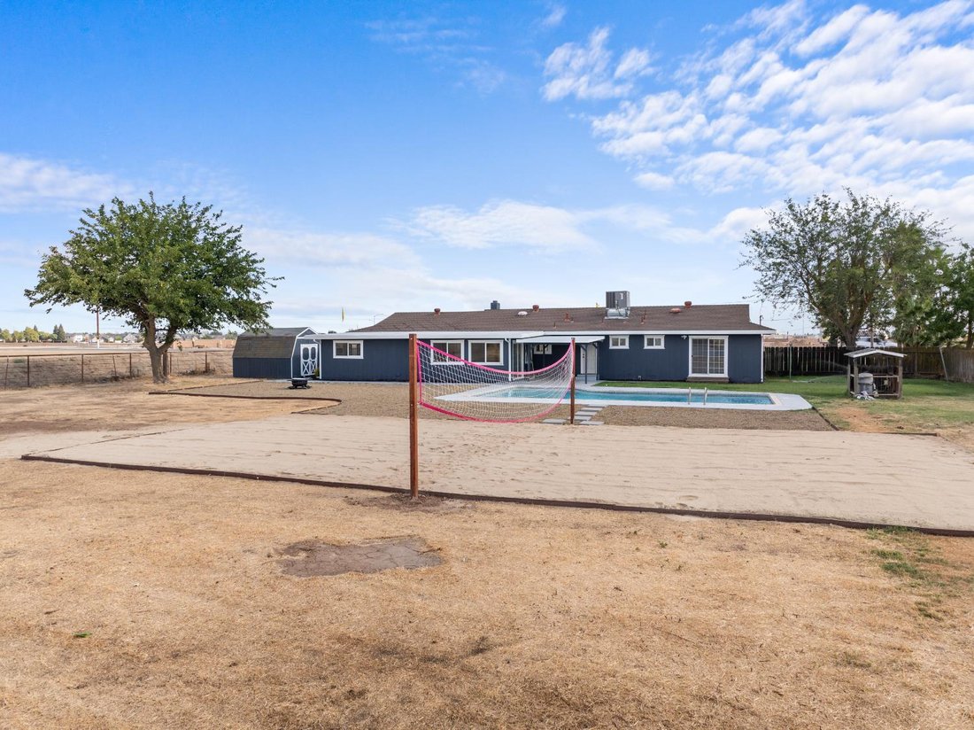 House in Merced, California, United States 4 - 16188533