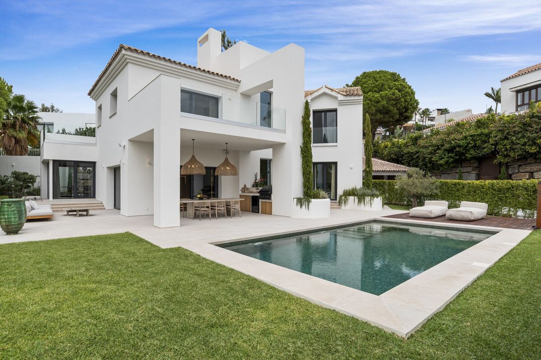 Villa in Benahavis, Andalusia, Spain 1 - 16189280