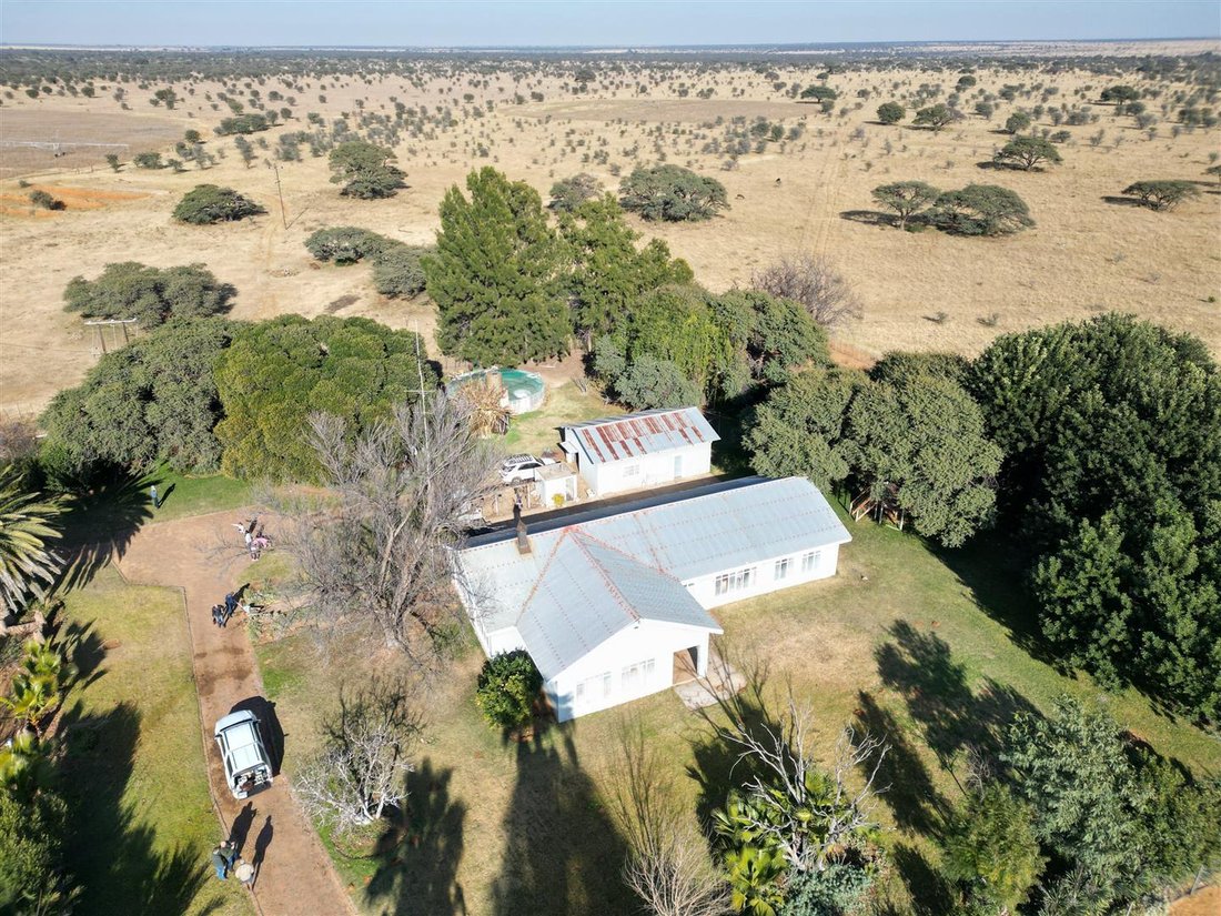 Farm Ranch in Kagisano-Molopo Local Municipality, North West, South Africa 1 - 16189611