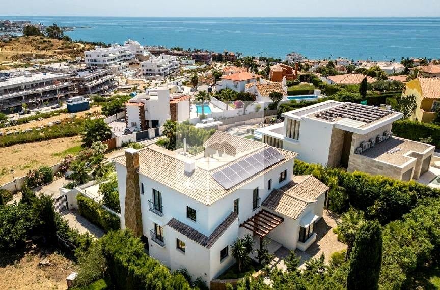 Villa in Estepona, Andalusia, Spain 2 - 16188578