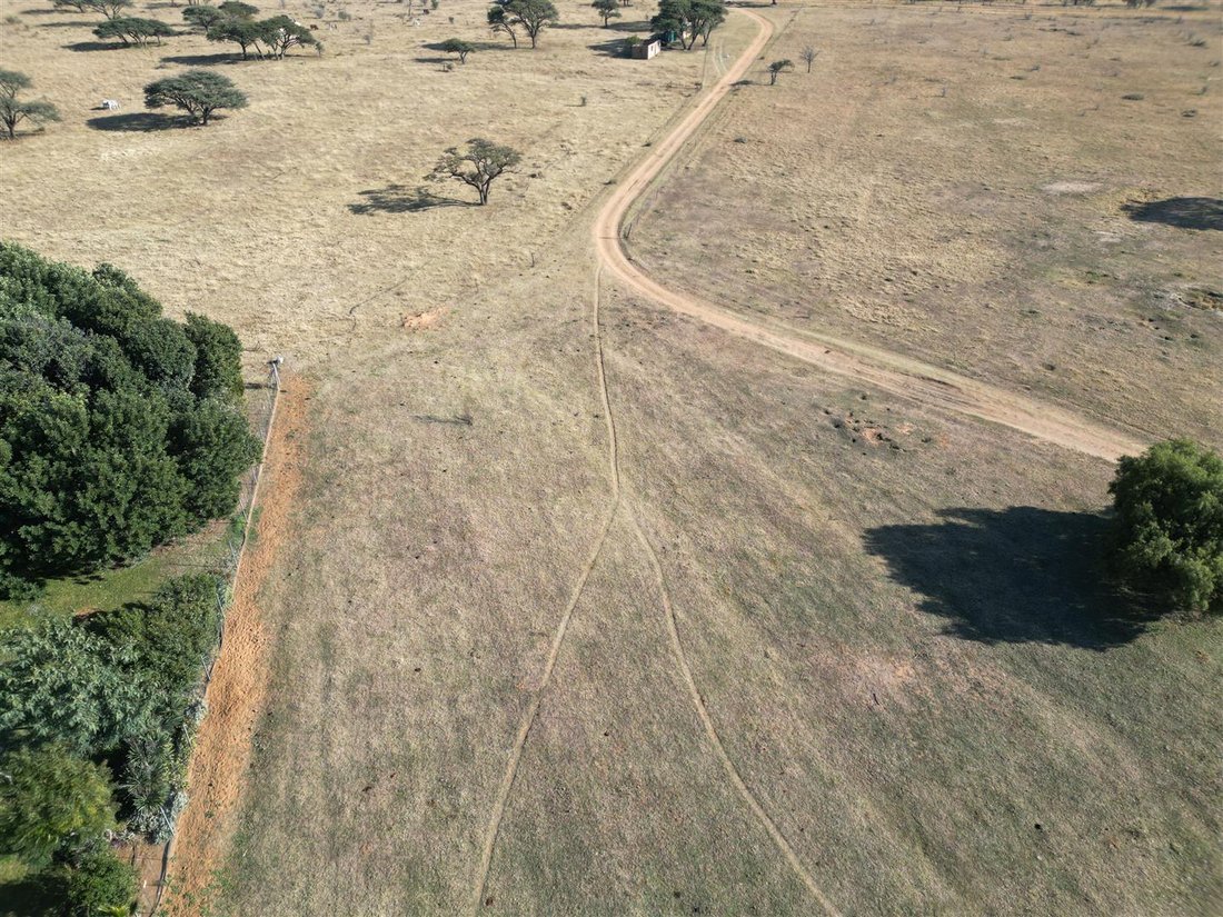 Farm Ranch in Kagisano-Molopo Local Municipality, North West, South Africa 4 - 16189611