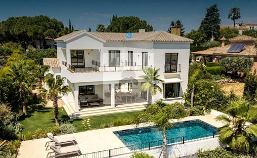 Villa in Estepona, Andalusien, Spanien 1