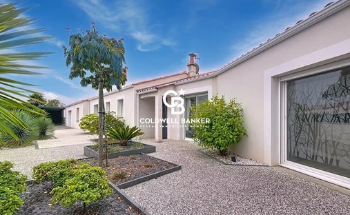 House in Longeville-sur-Mer, Pays de la Loire, France 1