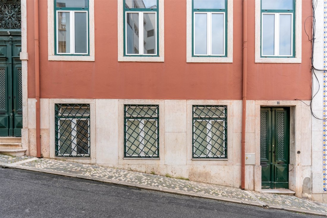 Apartment in Misericordia, Lisbon, Portugal 3 - 16189057