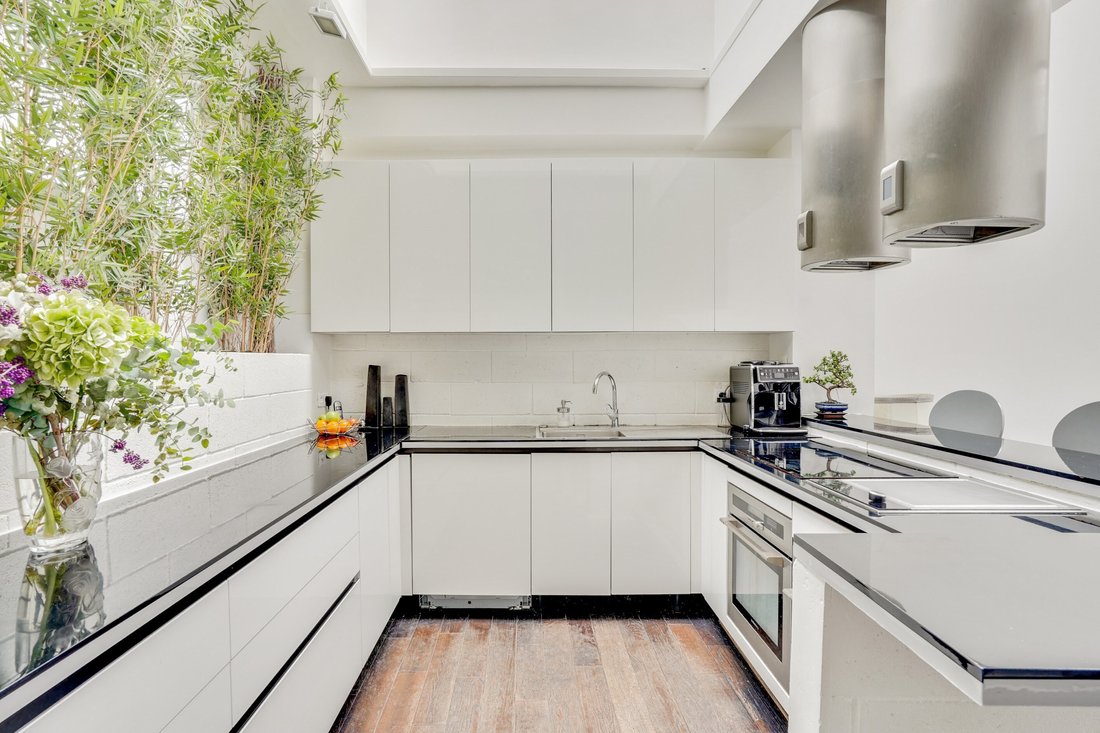 Apartment in Grandes Carrières-Clichy, Paris 18e Arrondissement, Paris 4 - 16188509