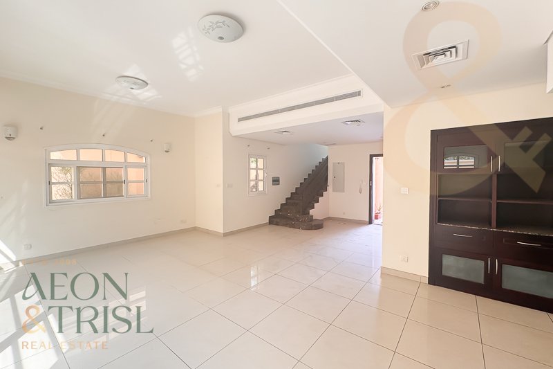 Villa in Tilal Al Ghaf, Dubai, United Arab Emirates 1 - 16188810