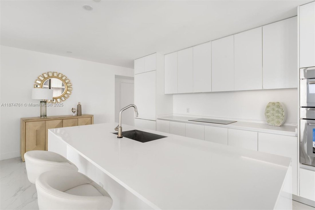 Condo in Miami, Florida, United States 4 - 16188230