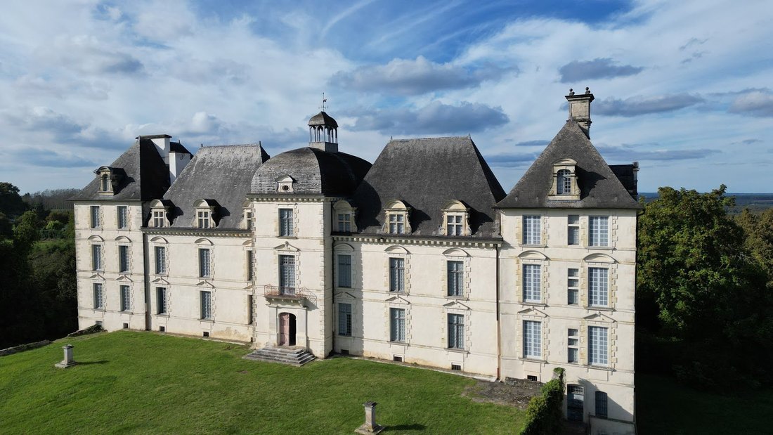 A 1206 Château’s Timeless Elegance—Where Roman Whispers Meet Baroque Grandeur