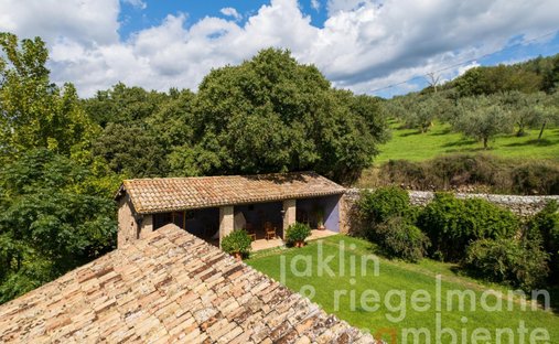 Castle for Sale in Trevi, Umbria, Italy